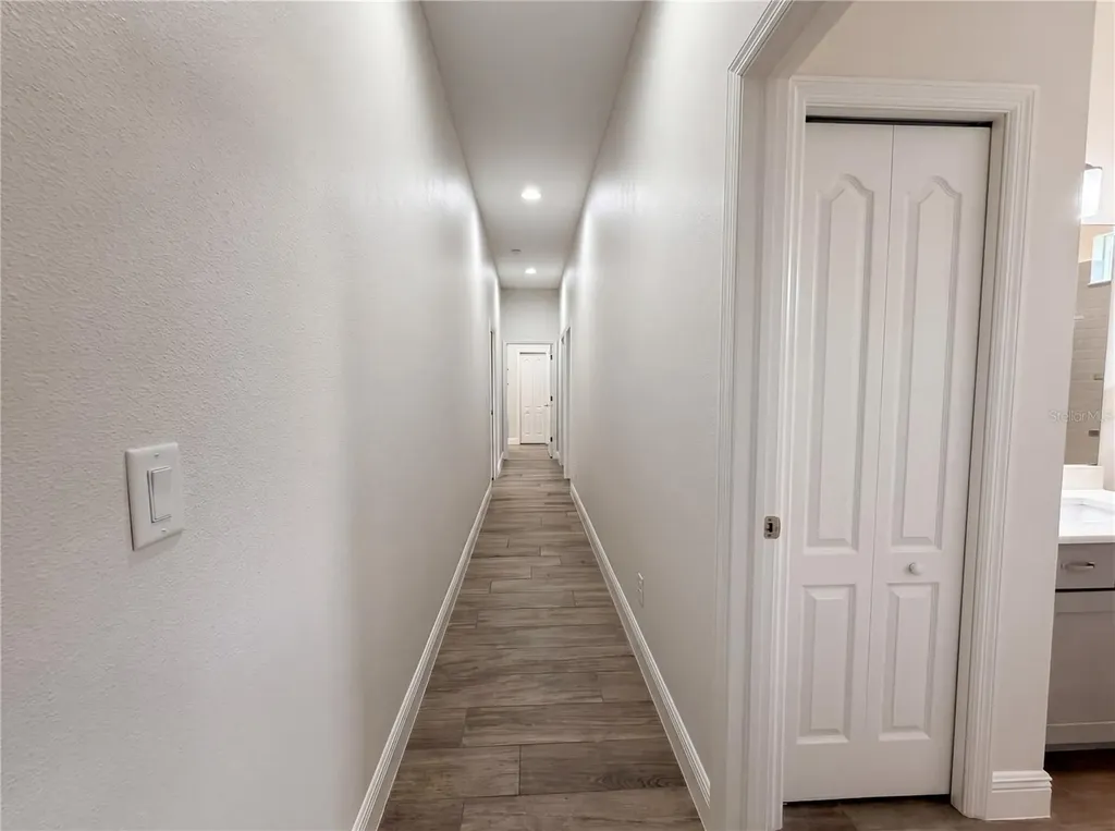 401 River Bed Court Wimauma FL 33598