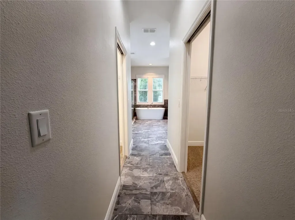 401 River Bed Court Wimauma FL 33598