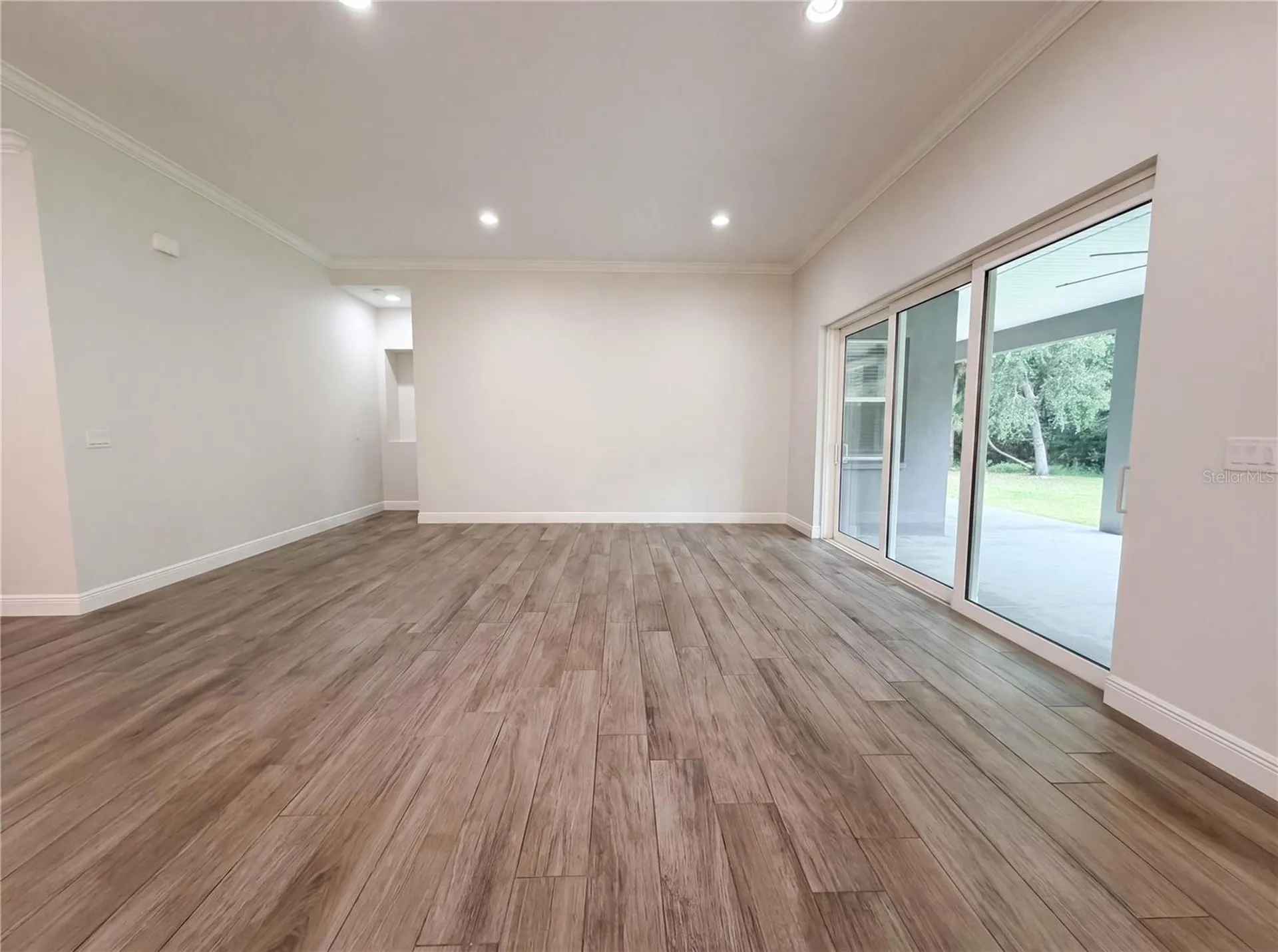 401 River Bed Court Wimauma FL 33598
