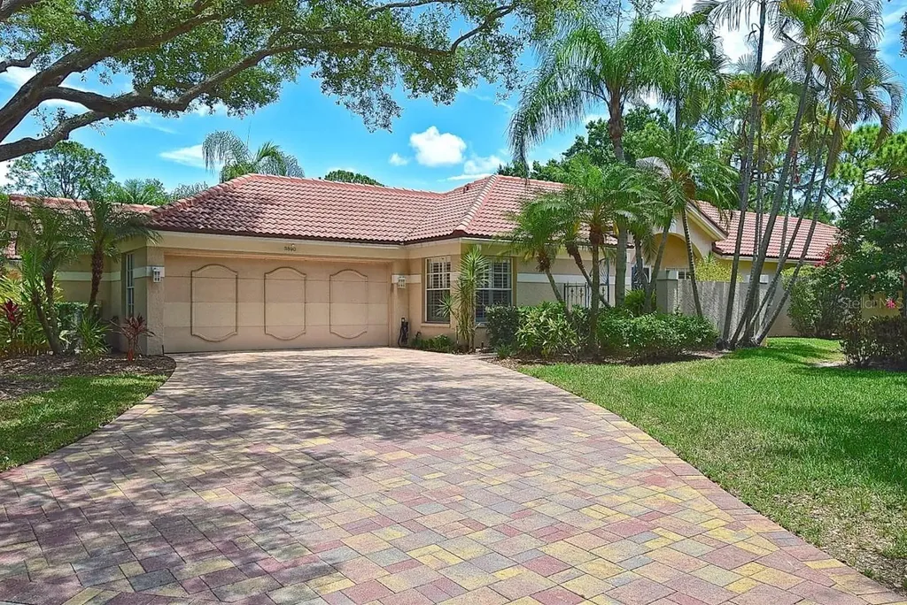 3890 Lyndhurst Court Sarasota FL 34235