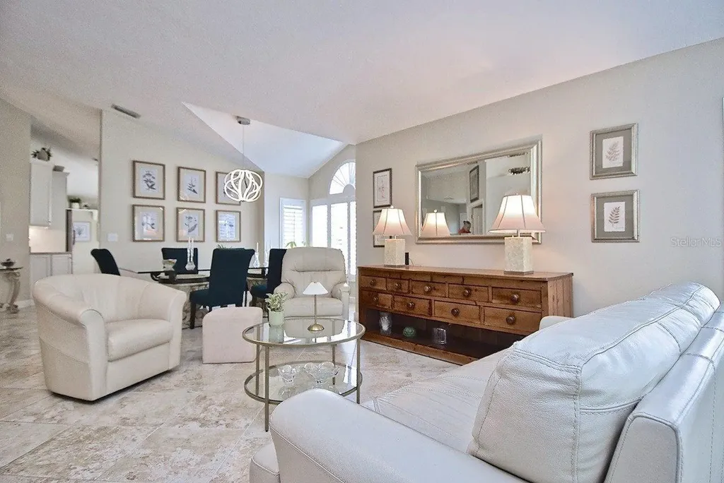 3890 Lyndhurst Court Sarasota FL 34235