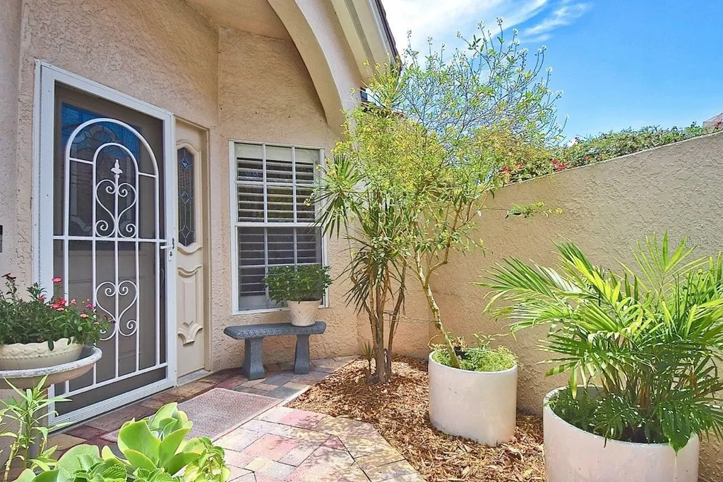 3890 Lyndhurst Court Sarasota FL 34235