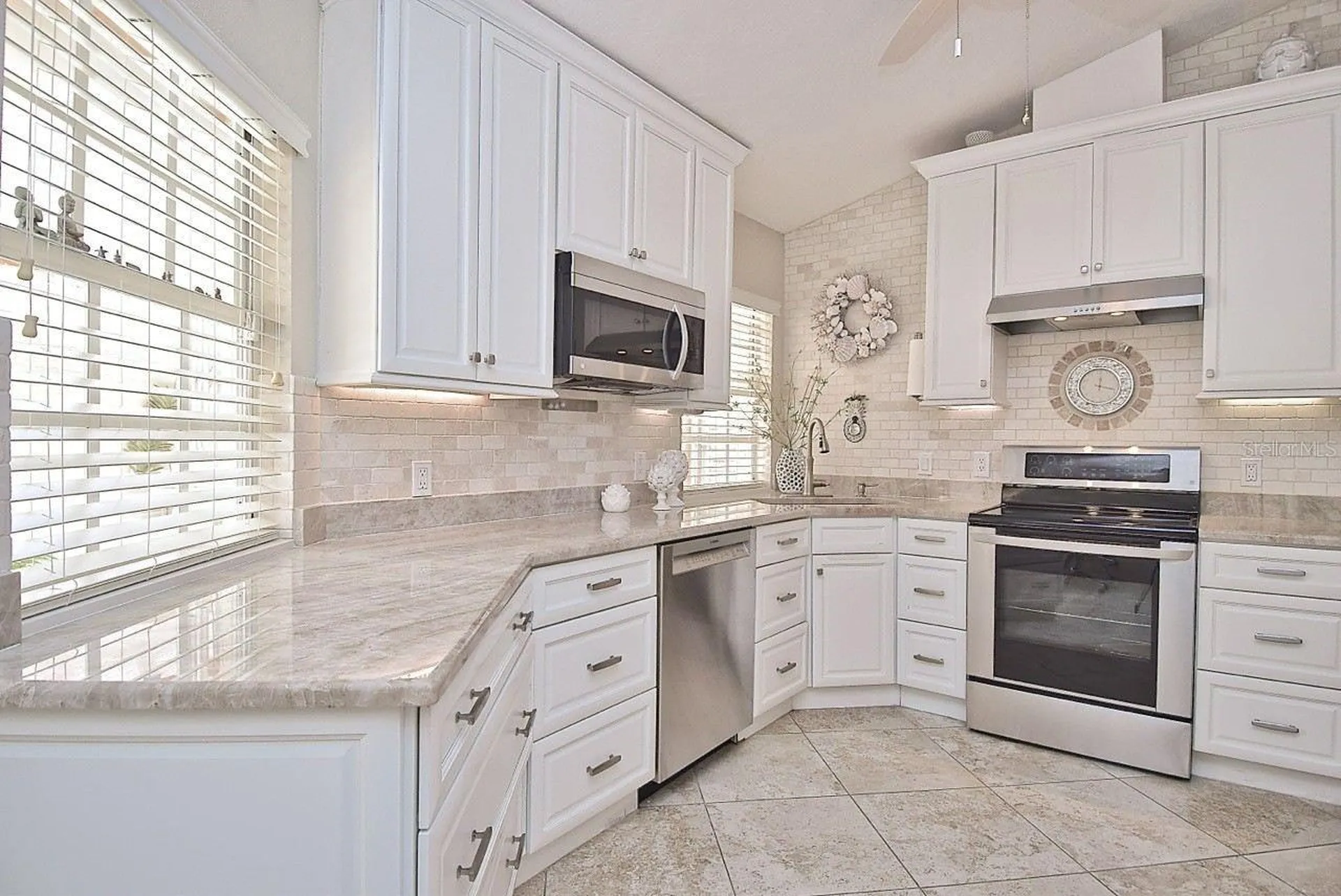 3890 Lyndhurst Court Sarasota FL 34235