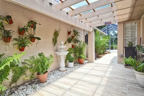 3890 Lyndhurst Court Sarasota FL 34235