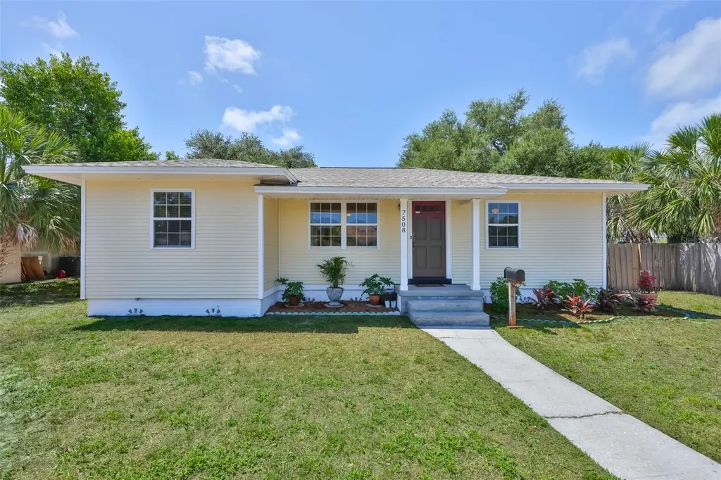 7508 4th Avenue N St Petersburg FL 33710