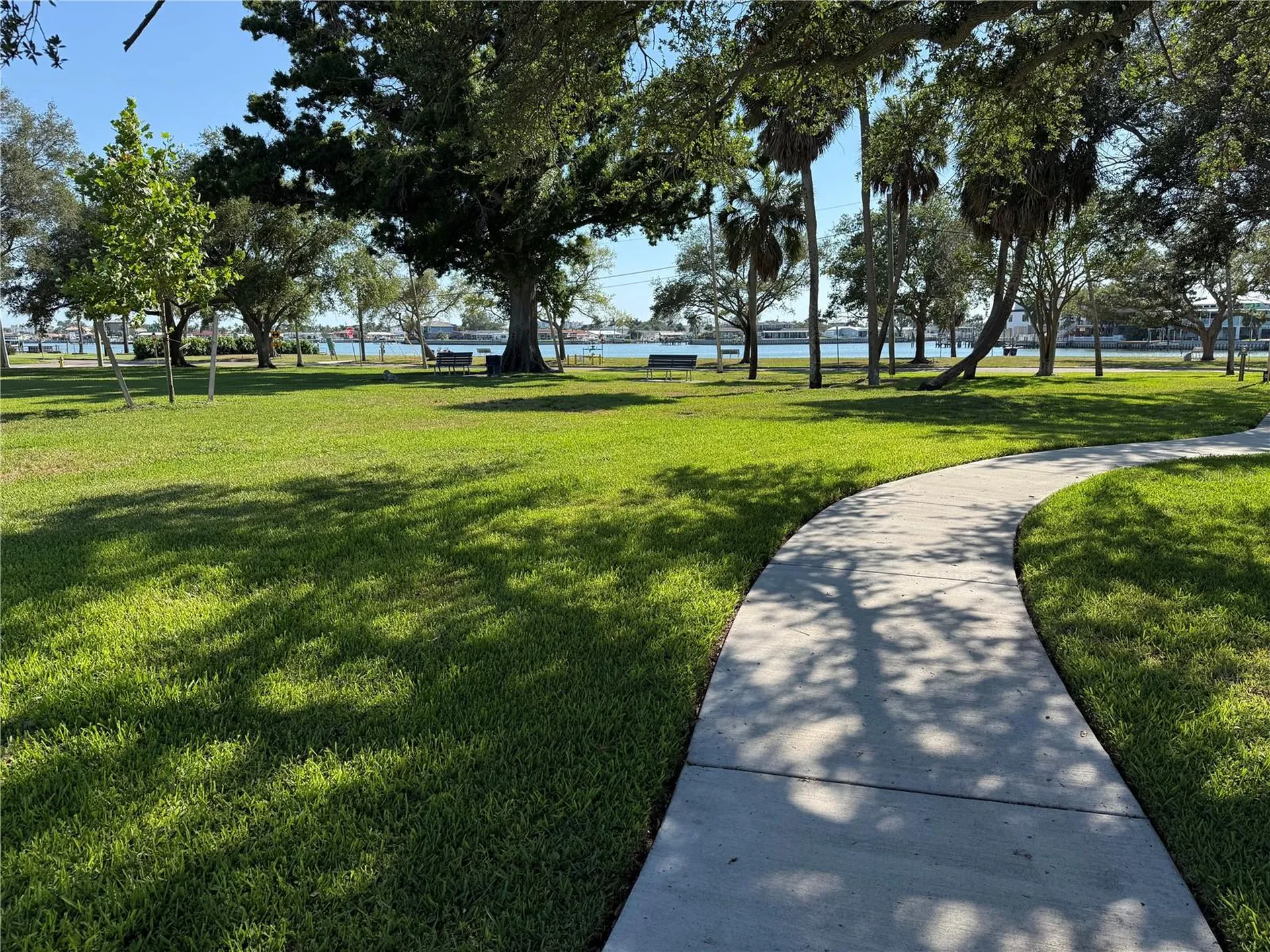 7508 4th Avenue N St Petersburg FL 33710