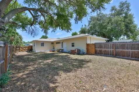7508 4th Avenue N St Petersburg FL 33710