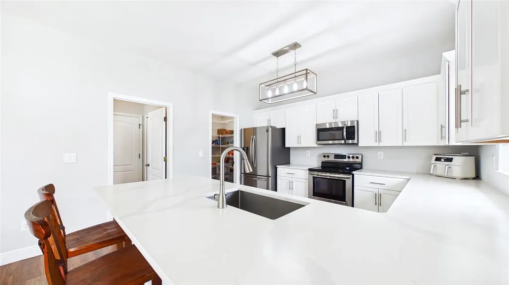 601 19th Street NW Ruskin FL 33570