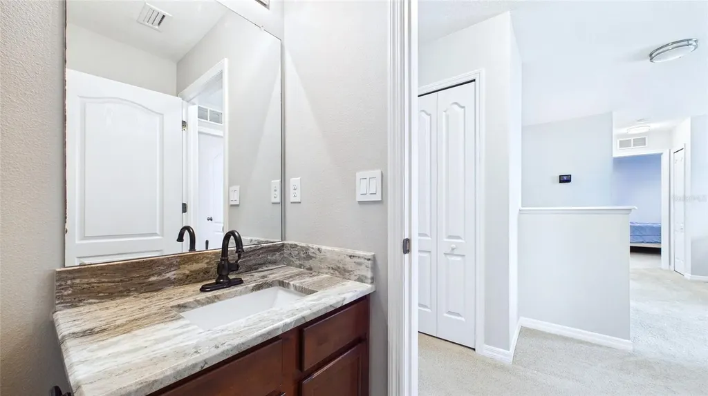 601 19th Street NW Ruskin FL 33570