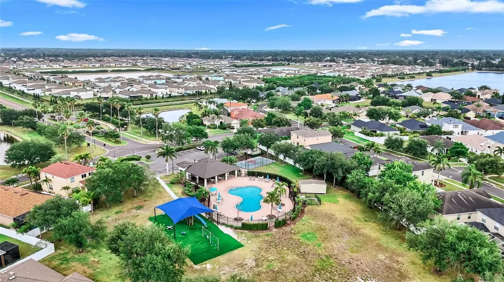 601 19th Street NW Ruskin FL 33570