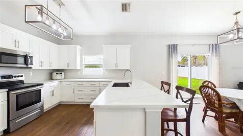 601 19th Street NW Ruskin FL 33570