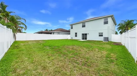 601 19th Street NW Ruskin FL 33570