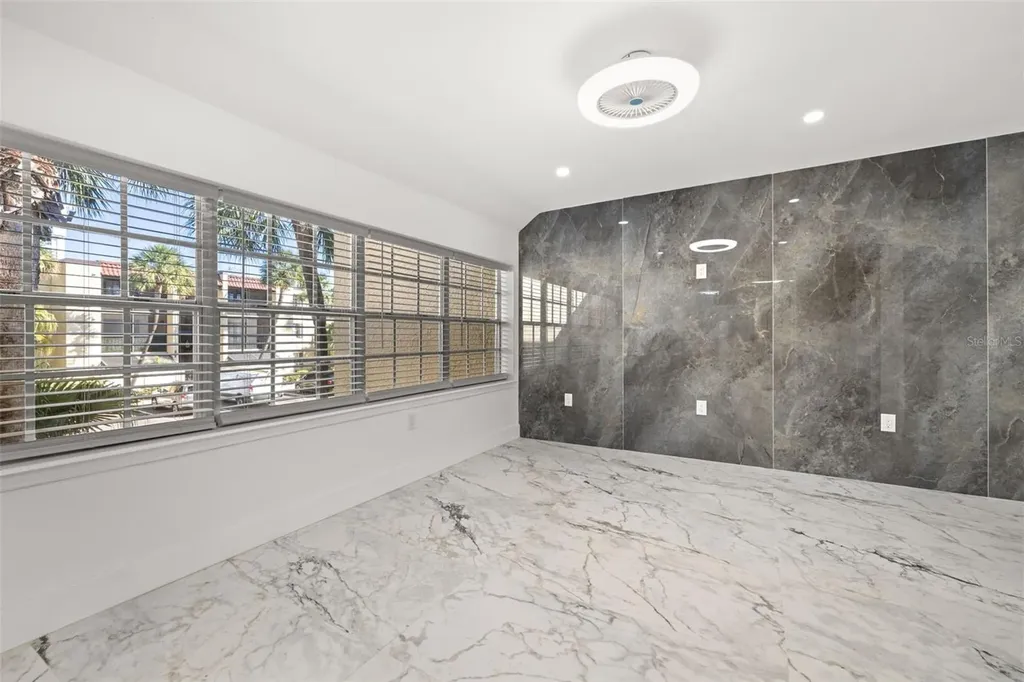 106 Alameda Court Tampa FL 33609