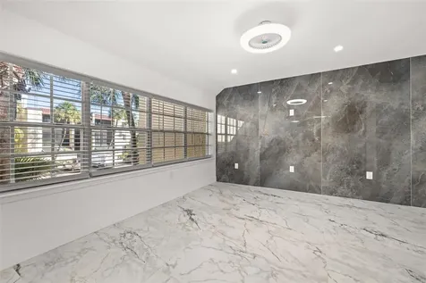 106 Alameda Court Tampa FL 33609