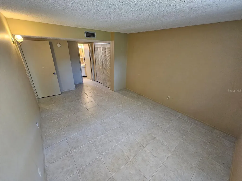 1100 E Caroline Street Tavares FL 32778