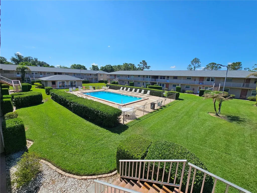 1100 E Caroline Street Tavares FL 32778