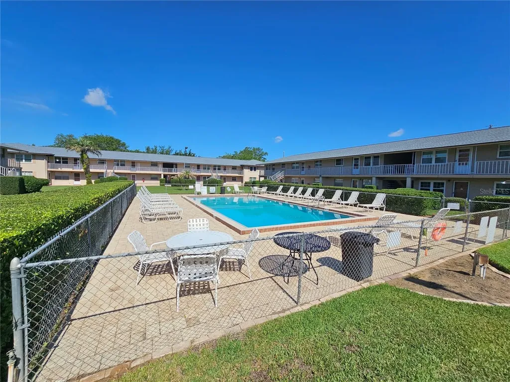1100 E Caroline Street Tavares FL 32778