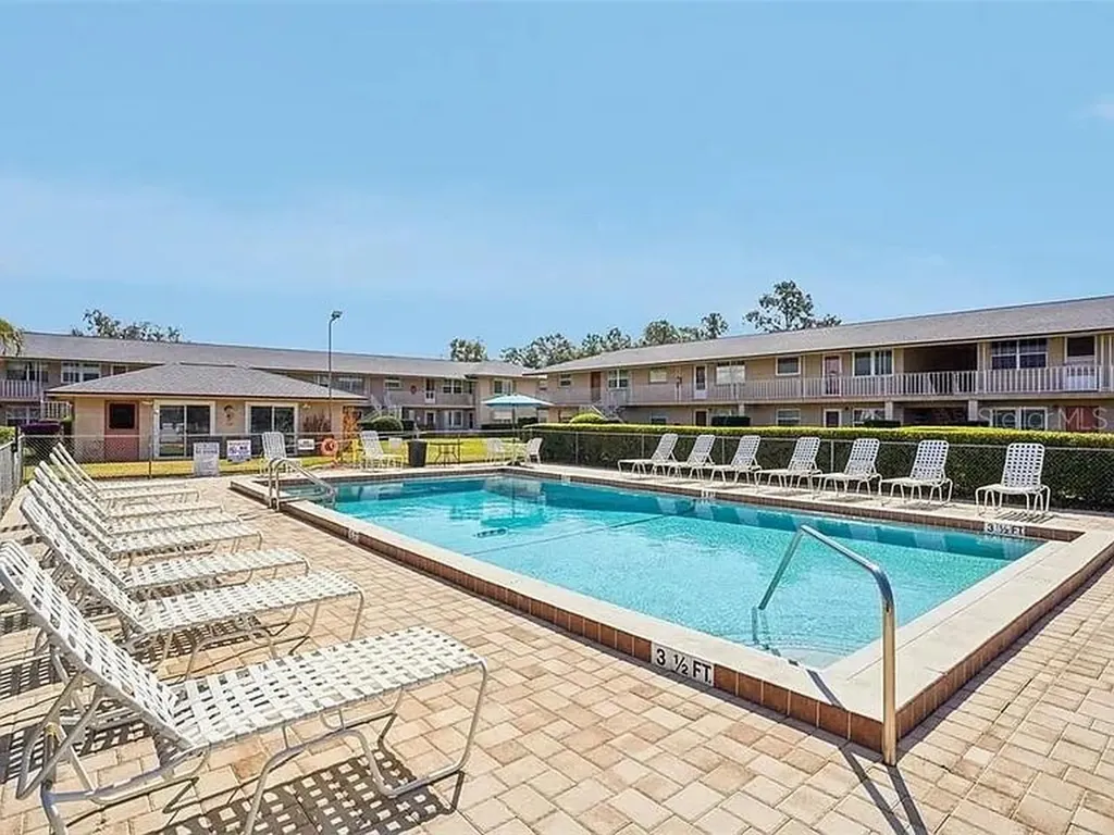 1100 E Caroline Street Tavares FL 32778