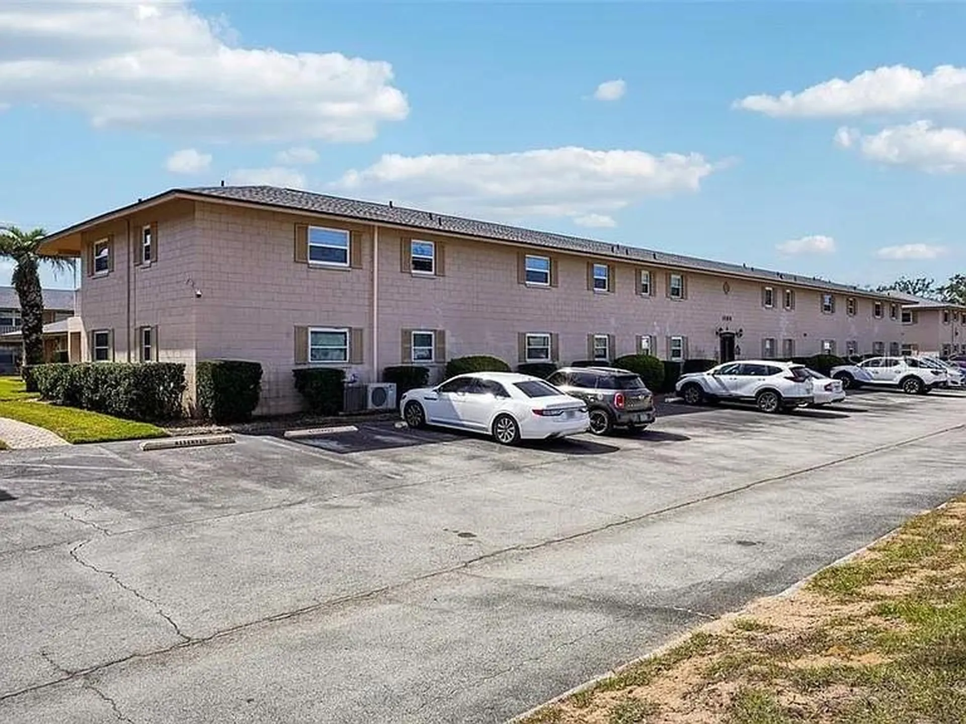 1100 E Caroline Street Tavares FL 32778