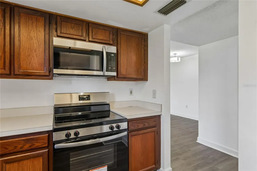 305 Hammock Pine Boulevard Clearwater FL 33761