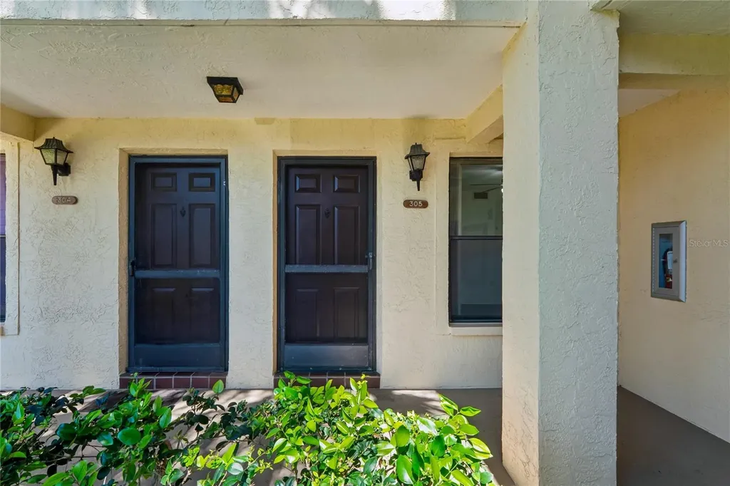 305 Hammock Pine Boulevard Clearwater FL 33761