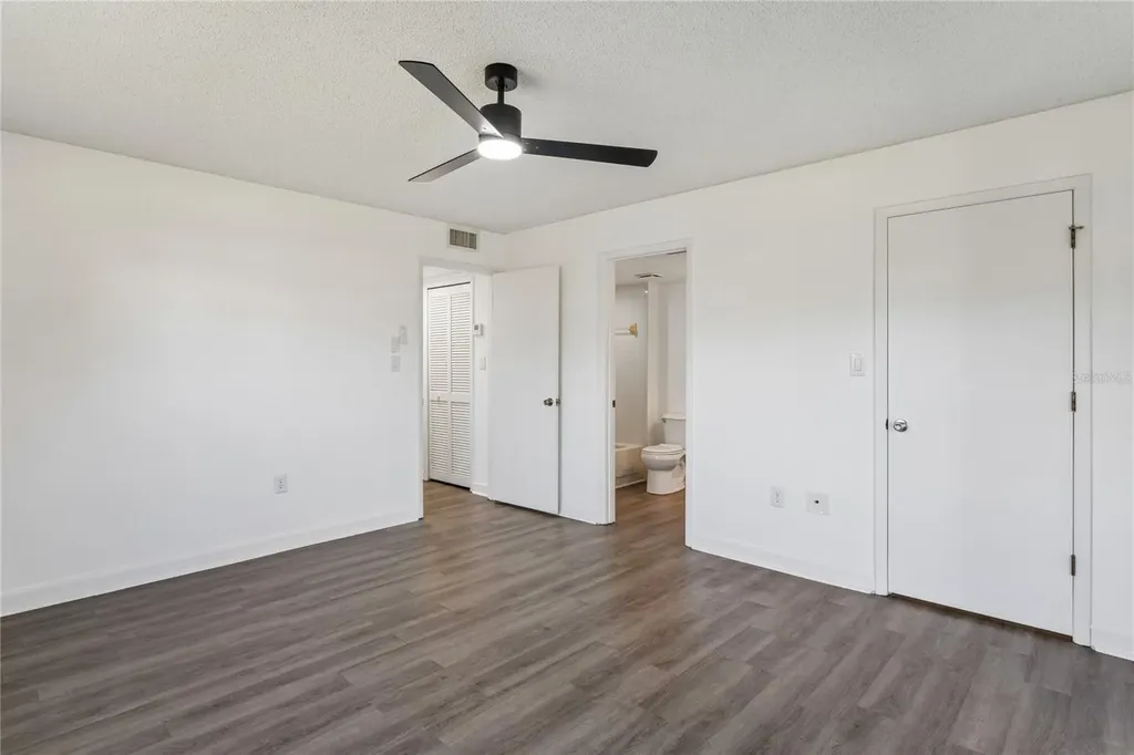 305 Hammock Pine Boulevard Clearwater FL 33761