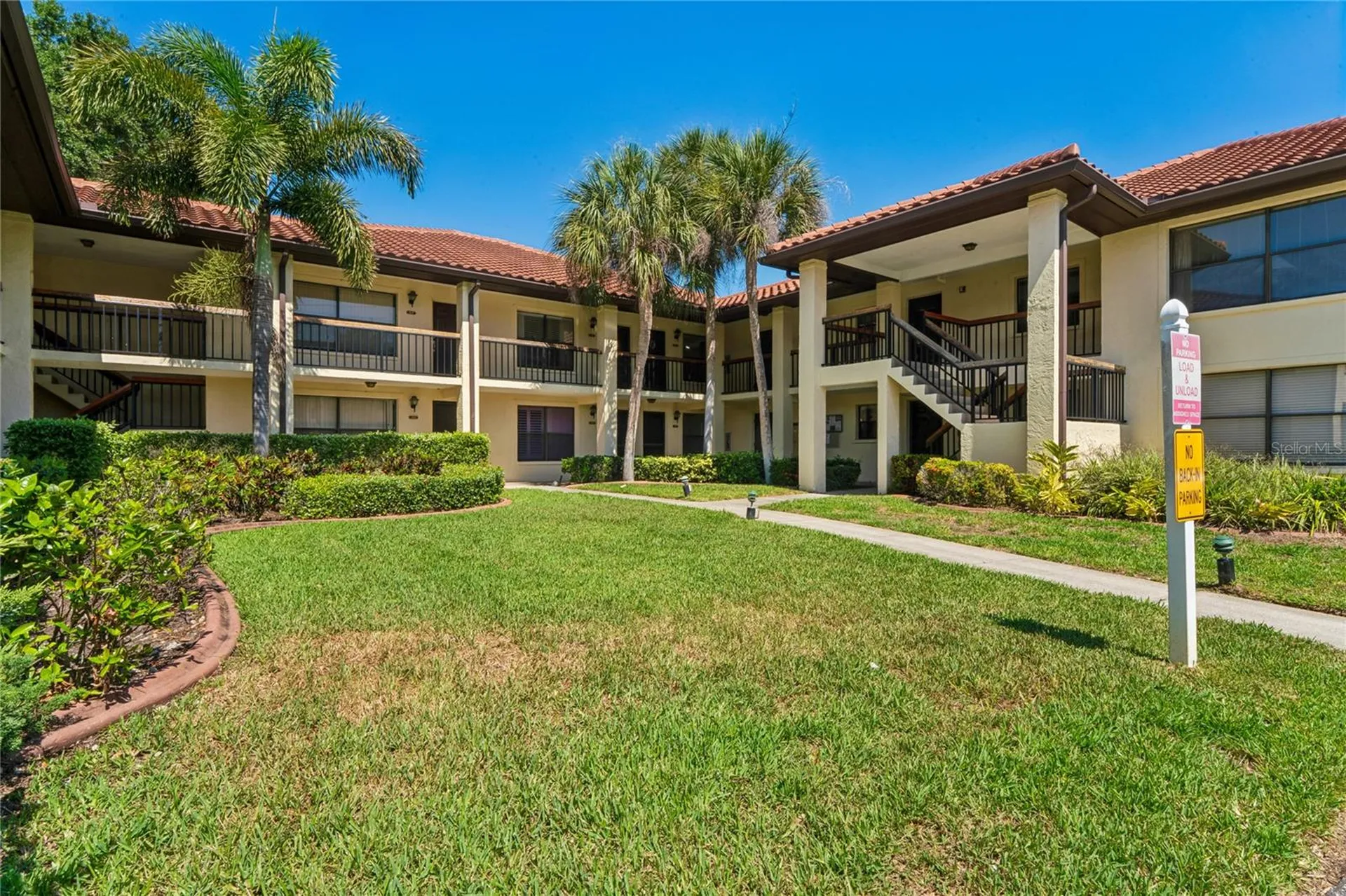 305 Hammock Pine Boulevard Clearwater FL 33761