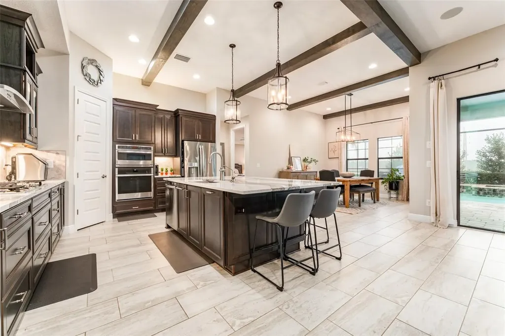 14610 Red Castle Avenue Lithia FL 33547