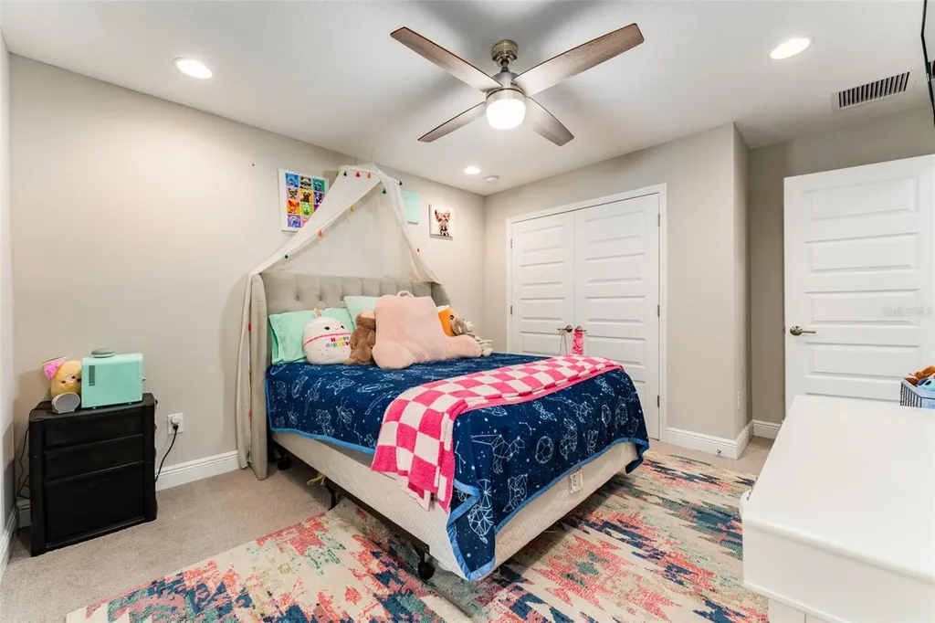 14610 Red Castle Avenue Lithia FL 33547