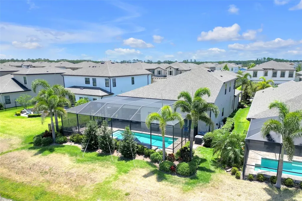 14610 Red Castle Avenue Lithia FL 33547