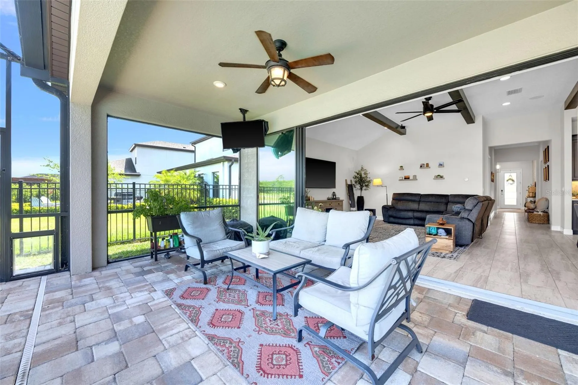 14610 Red Castle Avenue Lithia FL 33547