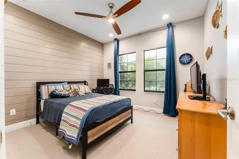 14610 Red Castle Avenue Lithia FL 33547