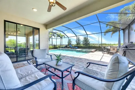14610 Red Castle Avenue Lithia FL 33547