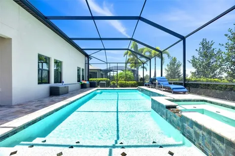 14610 Red Castle Avenue Lithia FL 33547