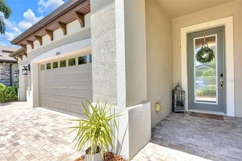 14610 Red Castle Avenue Lithia FL 33547