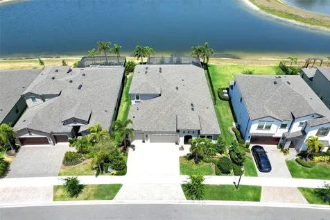 14610 Red Castle Avenue Lithia FL 33547