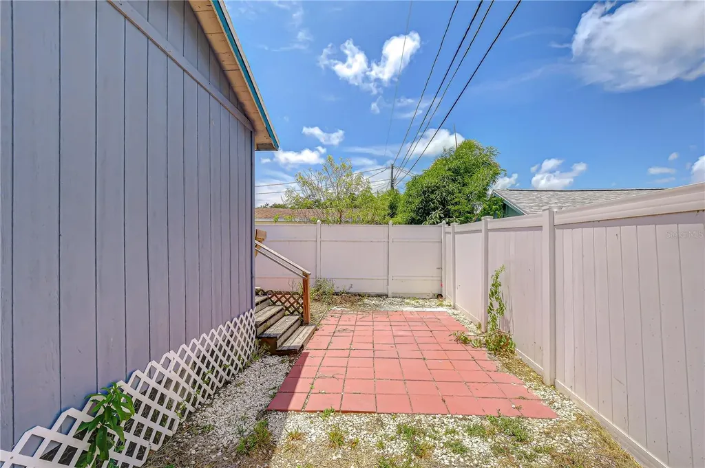 2933 56th Avenue N St Petersburg FL 33714