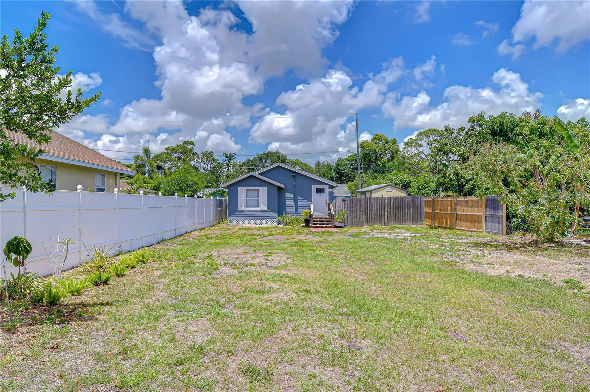 2933 56th Avenue N St Petersburg FL 33714