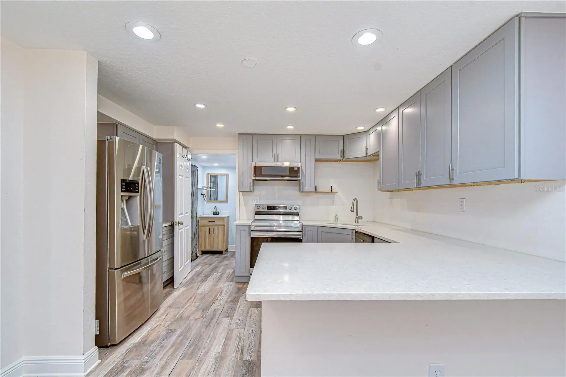 2933 56th Avenue N St Petersburg FL 33714