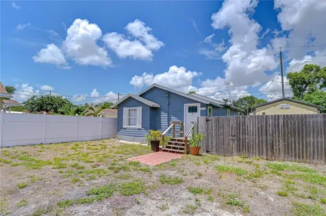 2933 56th Avenue N St Petersburg FL 33714