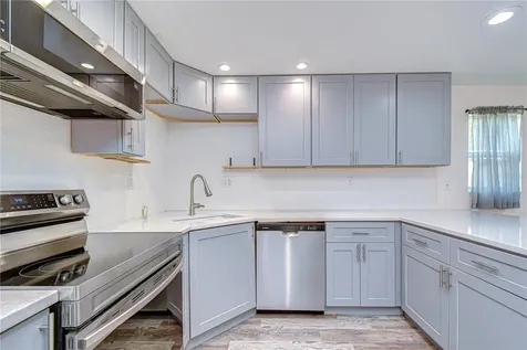 2933 56th Avenue N St Petersburg FL 33714