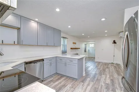2933 56th Avenue N St Petersburg FL 33714