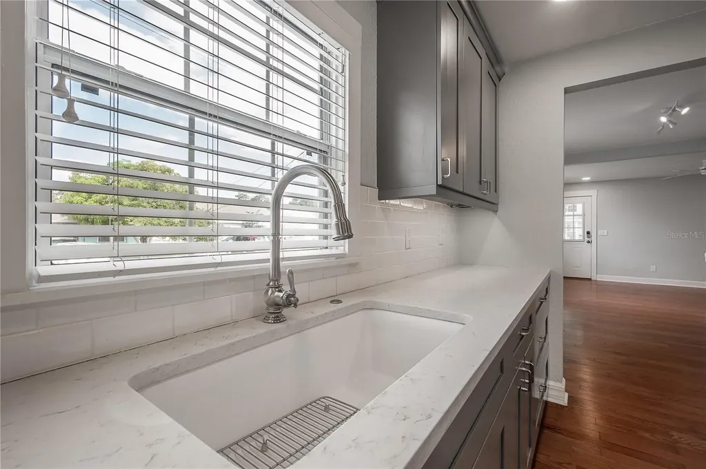 2714 W Fig Street Tampa FL 33609