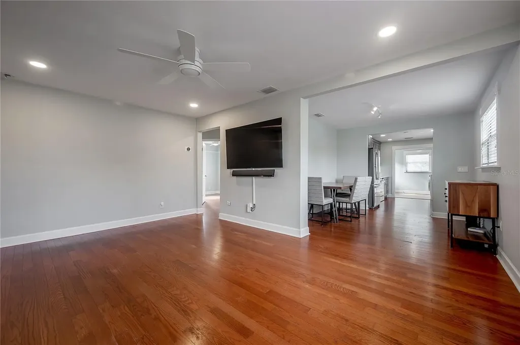 2714 W Fig Street Tampa FL 33609