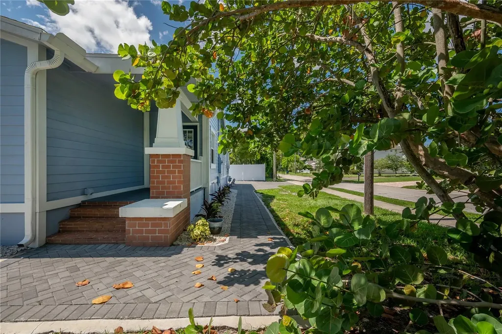 2714 W Fig Street Tampa FL 33609