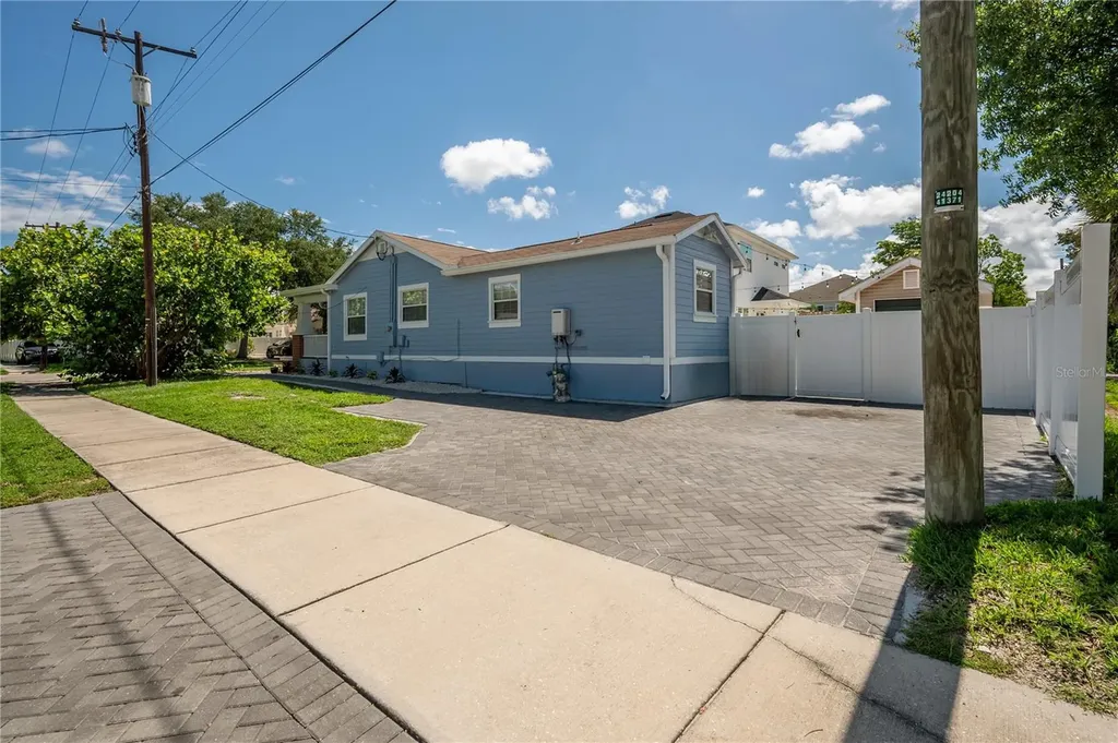 2714 W Fig Street Tampa FL 33609