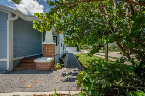 2714 W Fig Street Tampa FL 33609