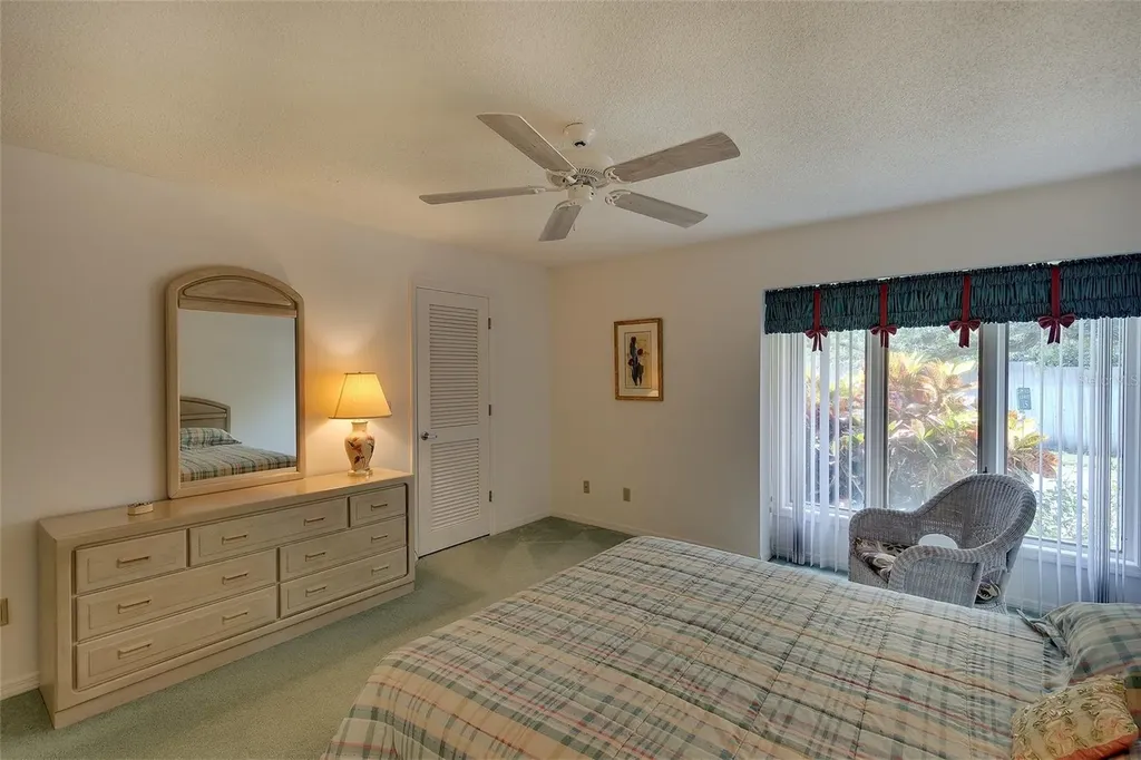3825 Wilshire Circle Sarasota FL 34238