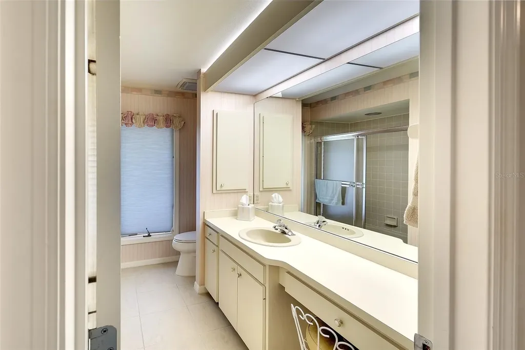 3825 Wilshire Circle Sarasota FL 34238