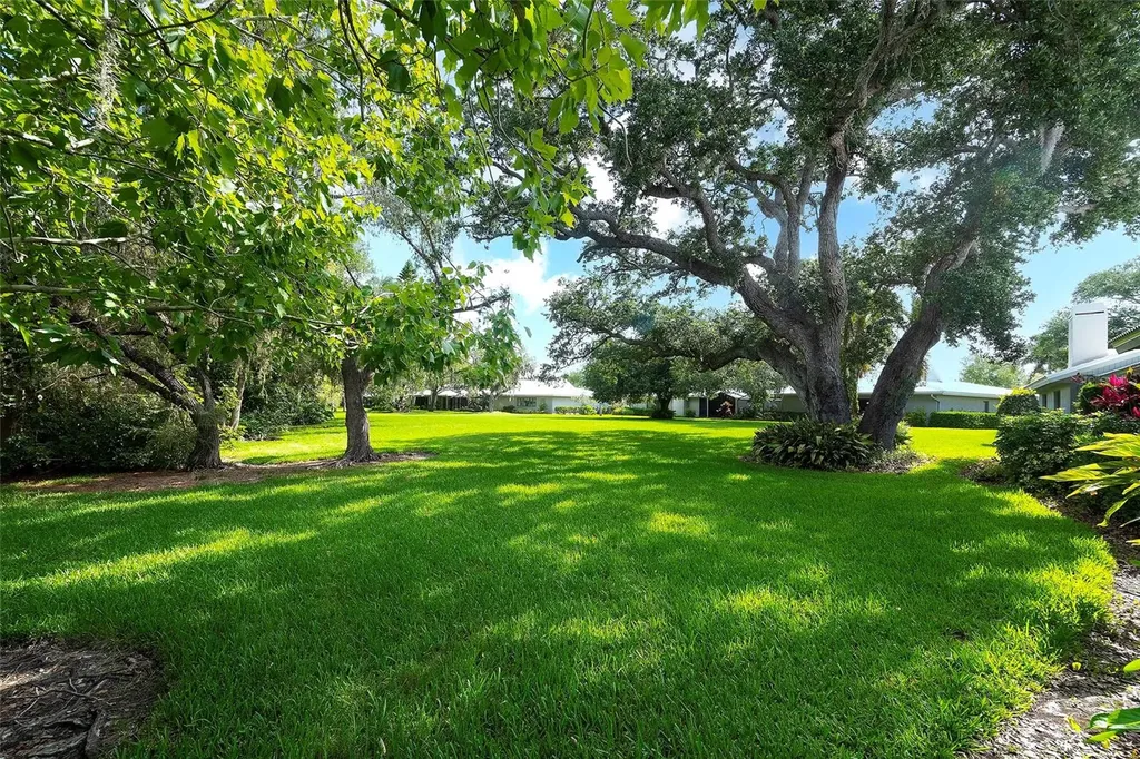 3825 Wilshire Circle Sarasota FL 34238